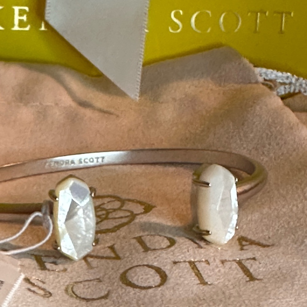 Kendra Scott Edie Cuff Bracelet with Mother of Pearl in silver NWT